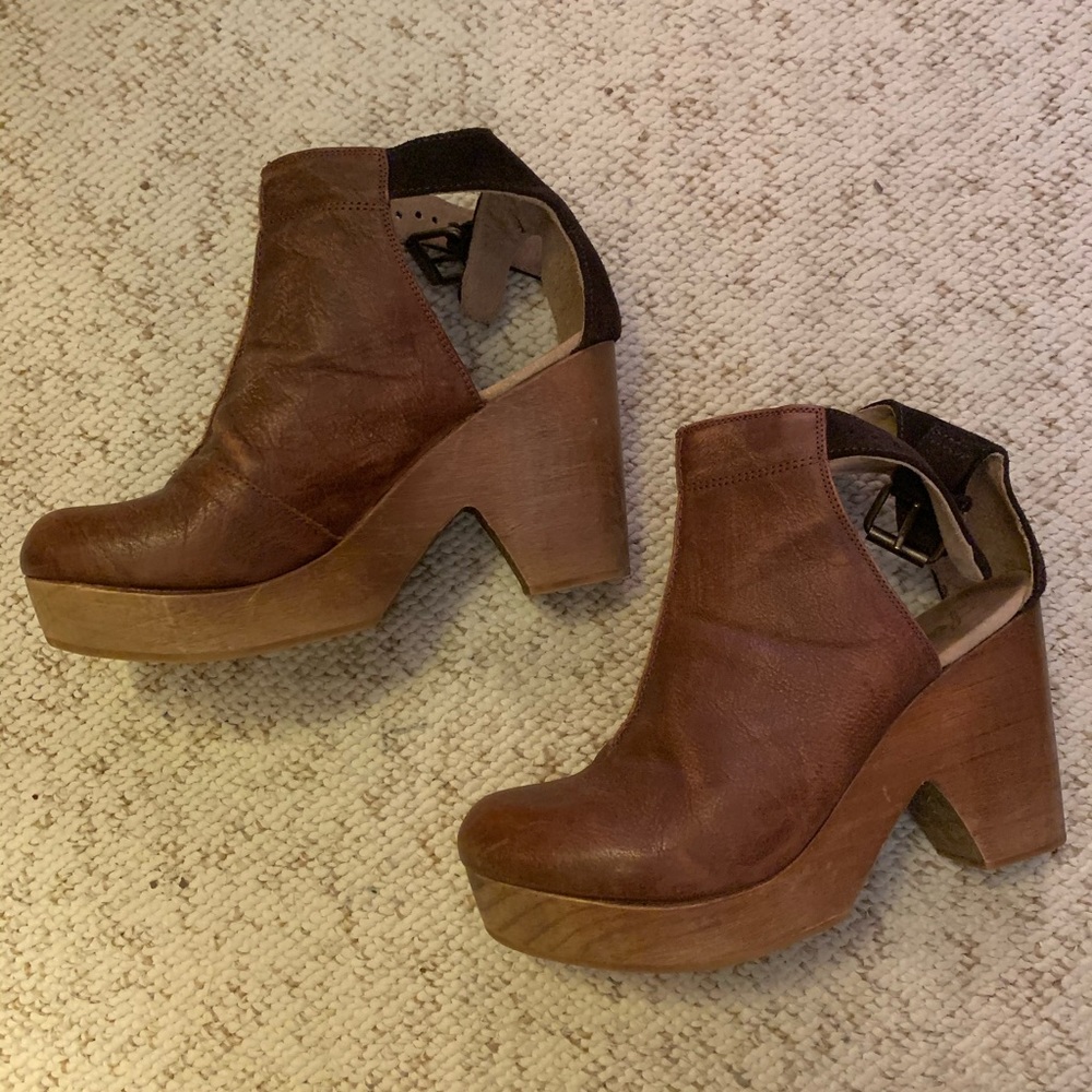 free people clogs
